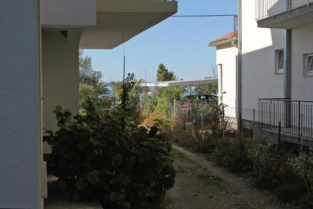 Apartments By The Sea Sukosan, Zadar - 5802